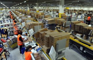 Un des nombreux entrepôt d'amazon